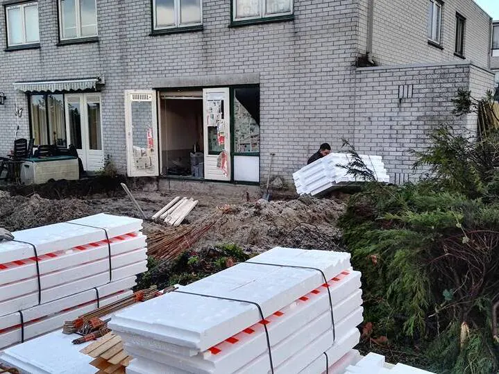 Aanbouw: Bouwbedrijf R. Vlieland